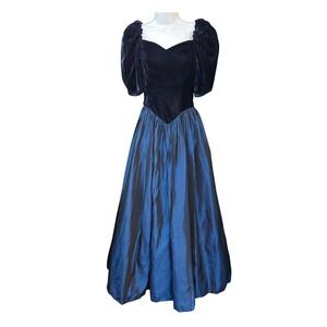 Vintage Priscilla of Boston Velvet Taffeta Prom Gown Regencycore Dark Romance